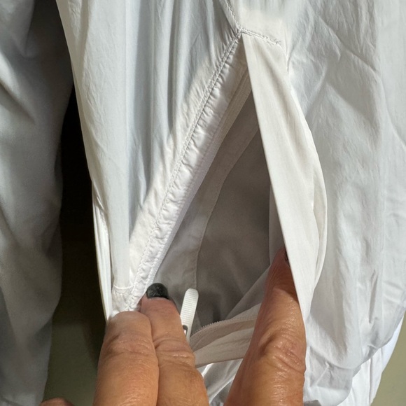Lululemon Bombs Away Reversible Jacket White/Gray Printed Nylon Size L - Picture 4 of 10